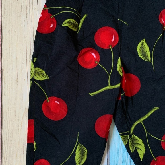 Briggs New York Black capri Pants with Red cherries Pattern - Picture 4 of 8